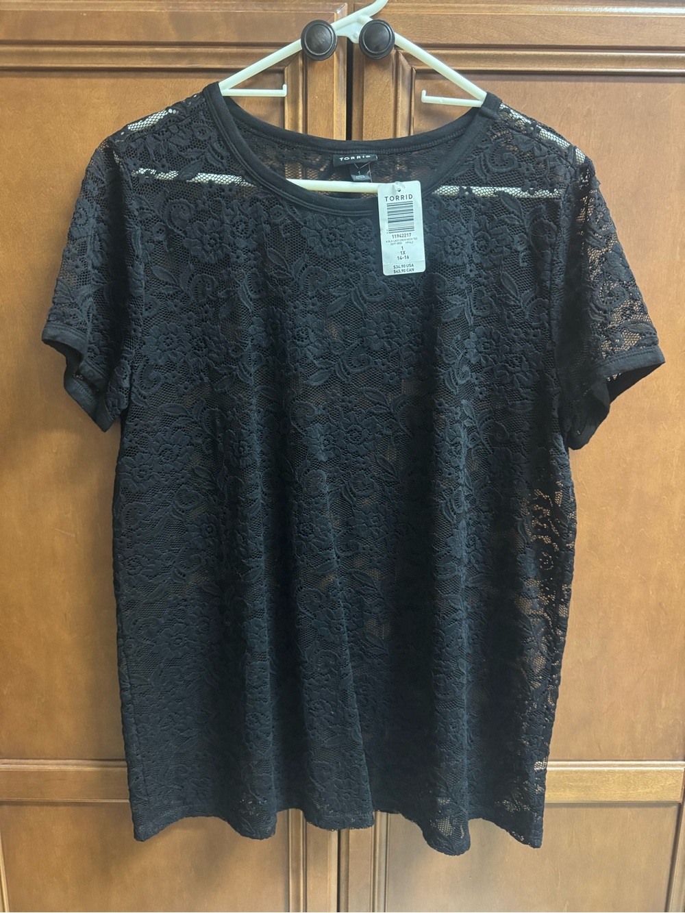torrid Black Floral Lace Short Sleeve Crewneck Tee